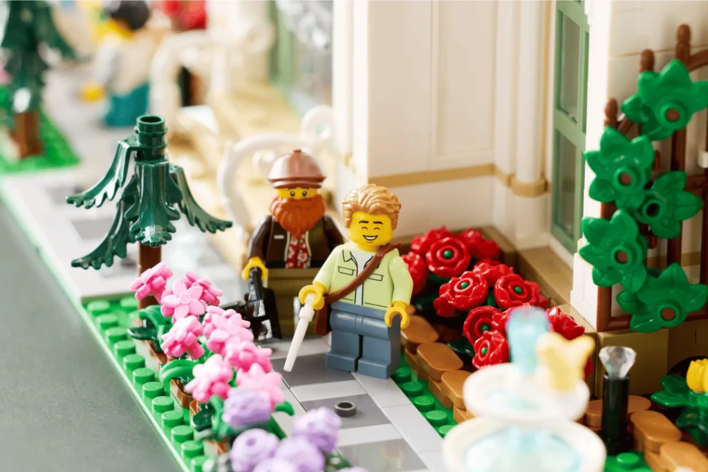 Цветы и растения в LEGO Ideas 21353 «Ботанический сад»